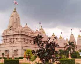 Car Rentals in Ayodhya