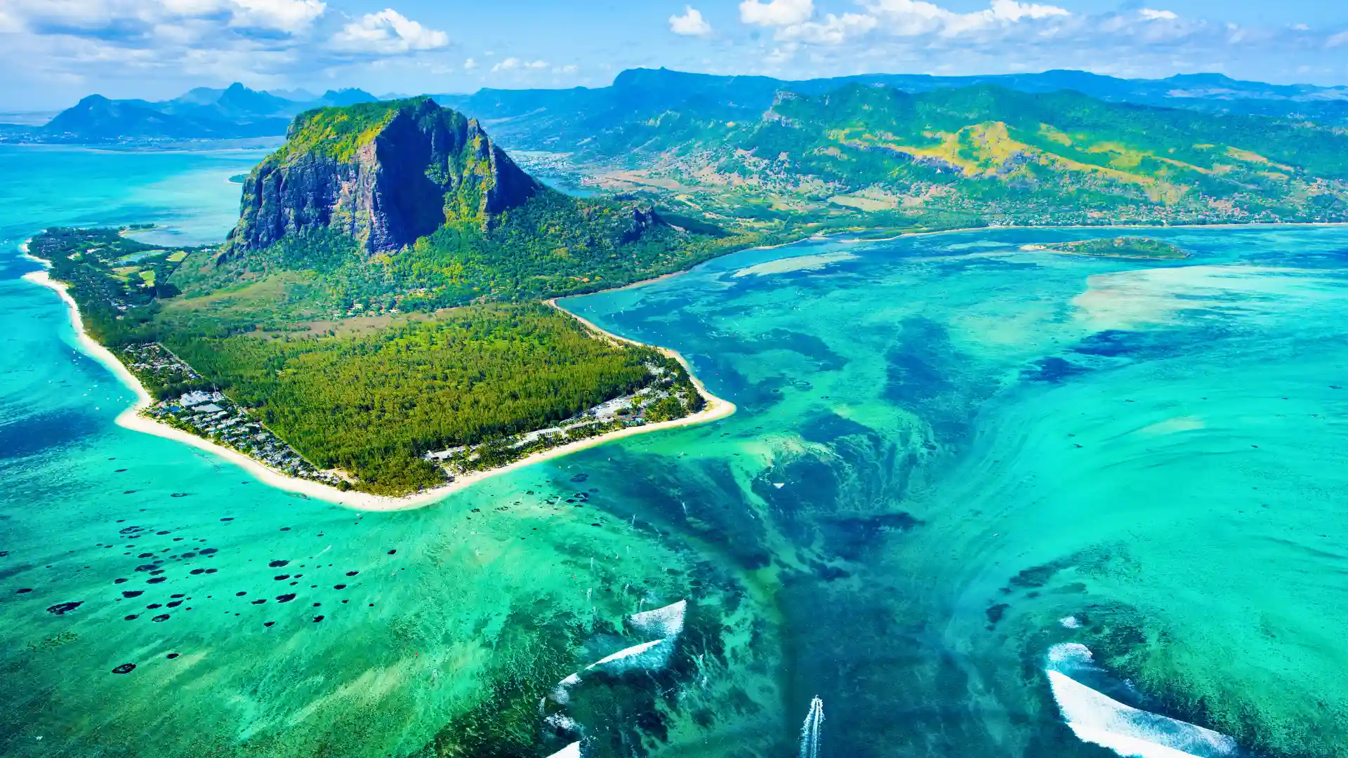 Mauritius Seychelles Holiday Package with Ile Aux Cerfs & Vallee de Mai