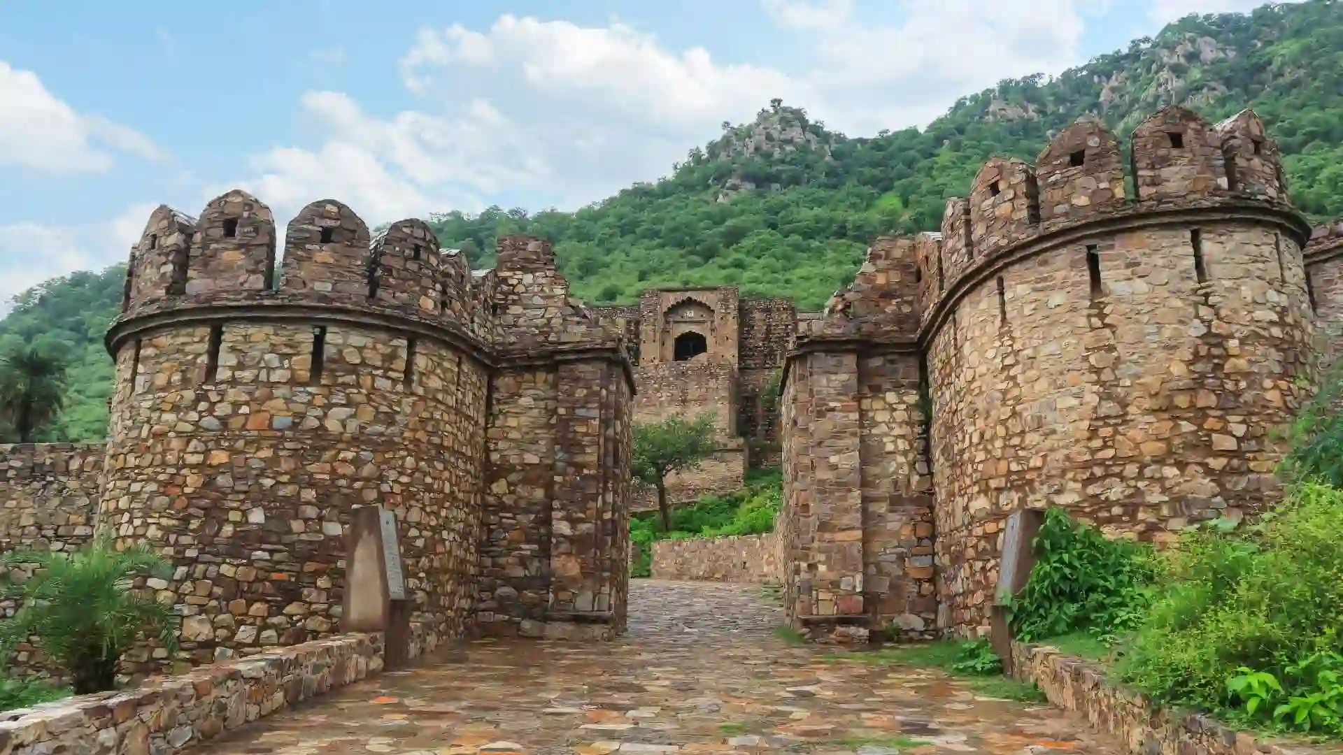 Bandhavgarh Fort