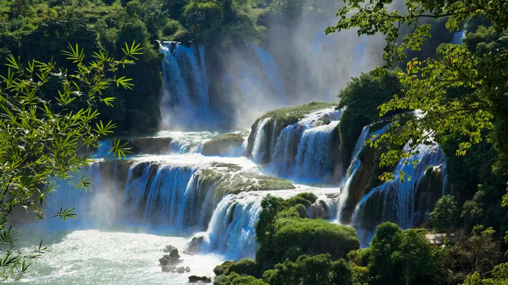 Breathtaking Soochipara Waterfalls Kerala