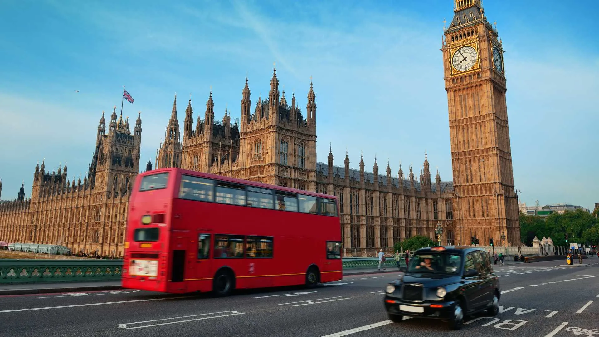 Houses of Parliament in Big Ben London UK