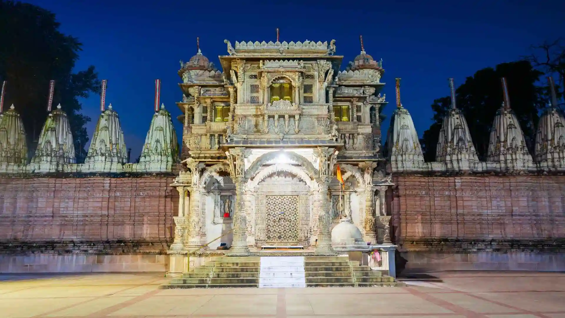 Hutheesing Jain Temple (Ahmedabad)