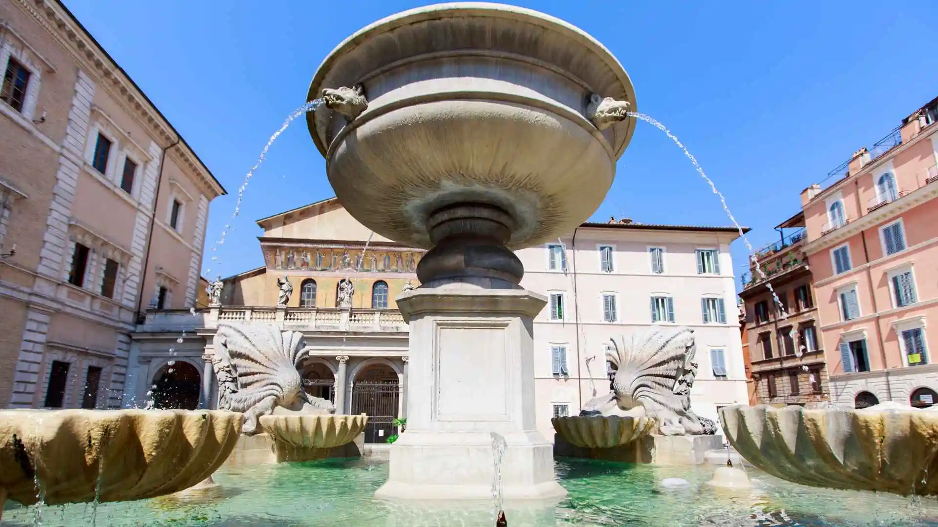 Piazza Santa Maria Fountain