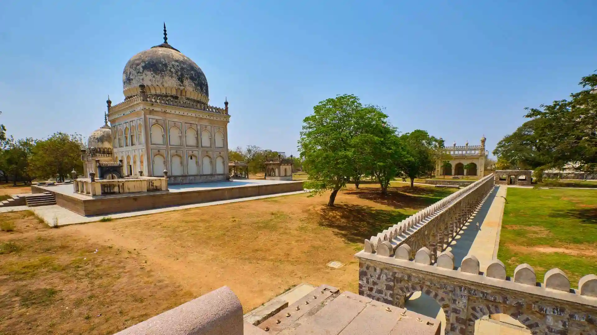 Qutb Shahi Tombs