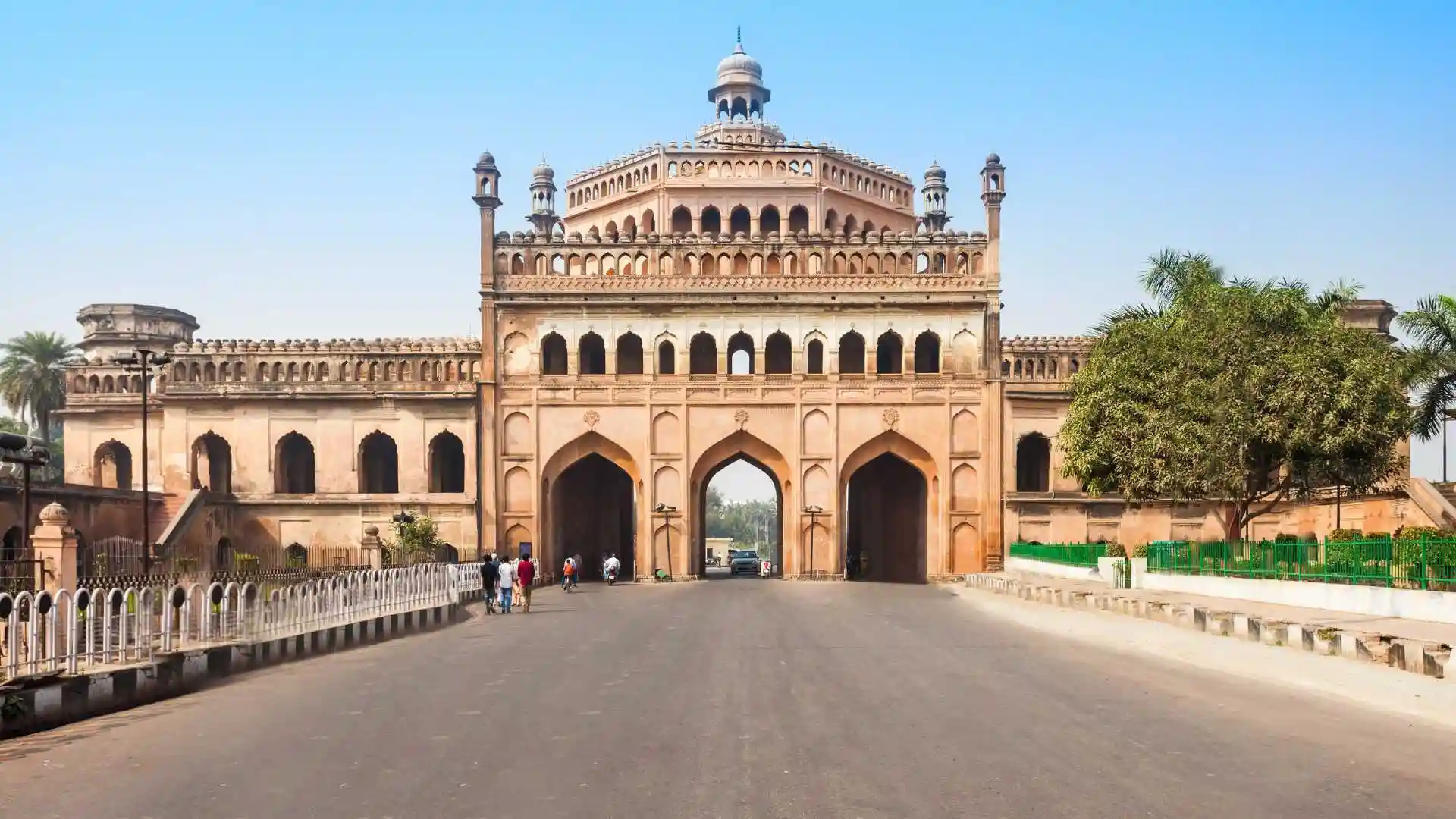 Rumi Darwaza Lucknow