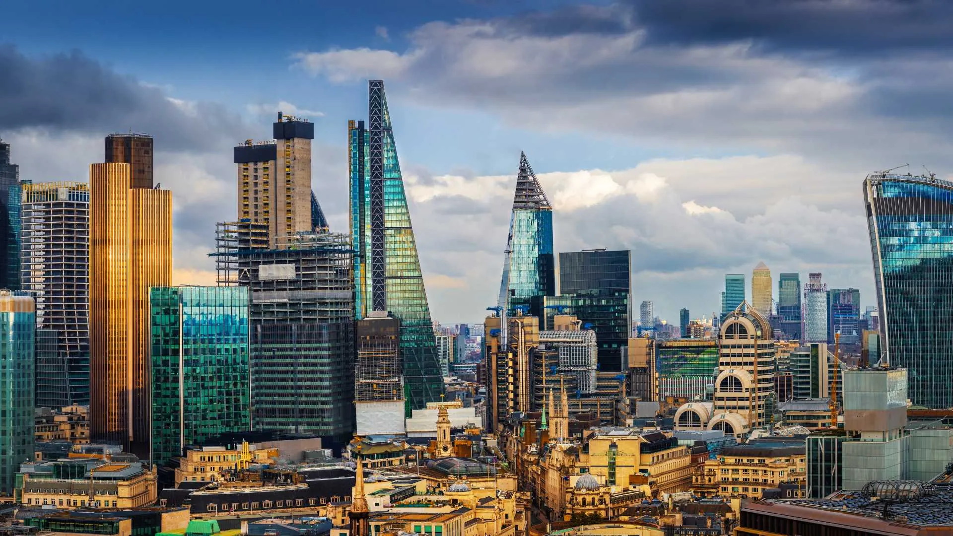 Grand United Kingdom Adventure Tour Package