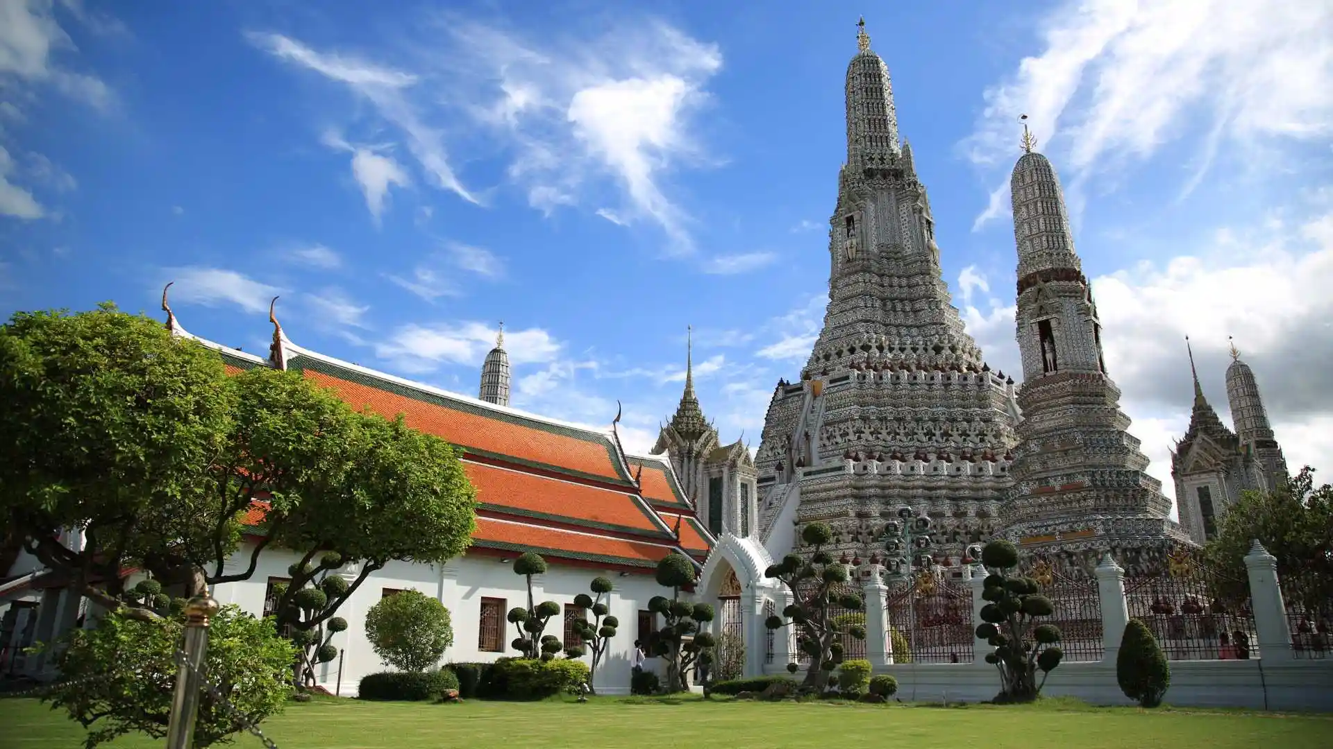 Temple Of Dawn Bhuddist Temple Thailand
